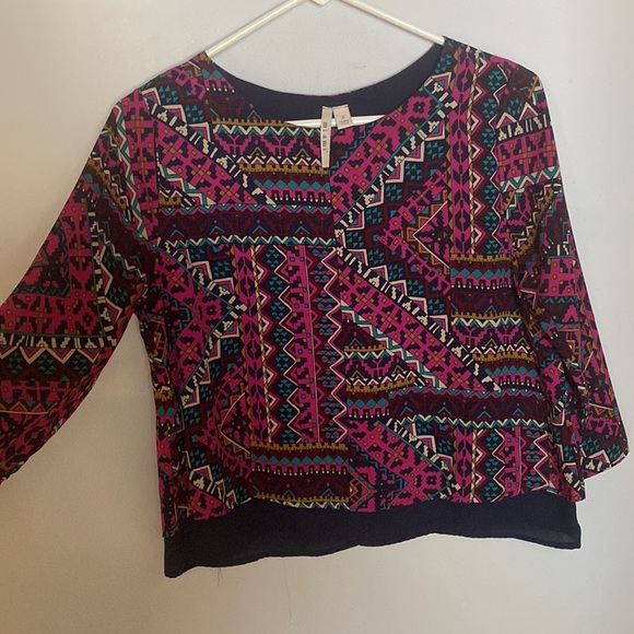 Cropped Aztec Top - Picture 3 of 3